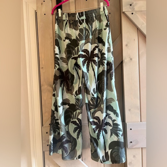 LIKE NEW Lili Sidonio Wide Leg Pant - Picture 6 of 6